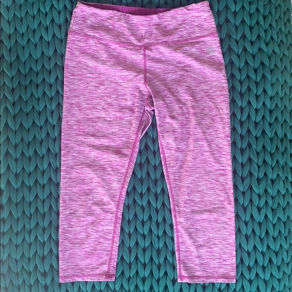 🧘‍♀️Purple Cropped Leggings - Picture 3 of 5